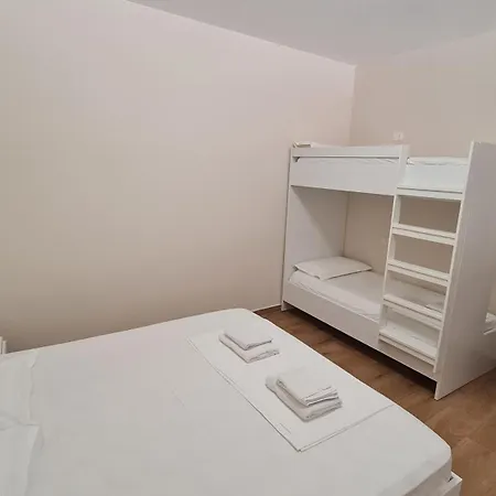 Family Vacation New House شقة *